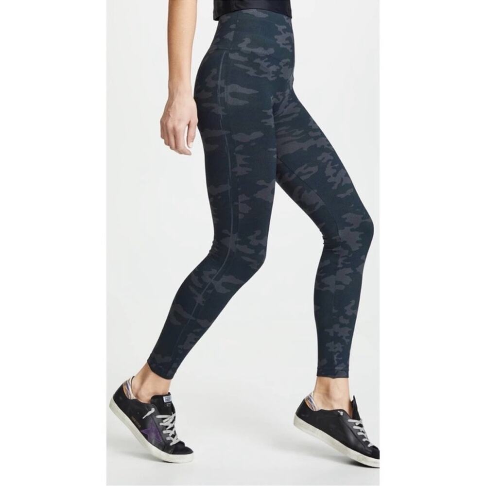 Spanx Seamless Black Grey Camo High Rise Leggings Women’s Size Medium - Picture 2 of 10